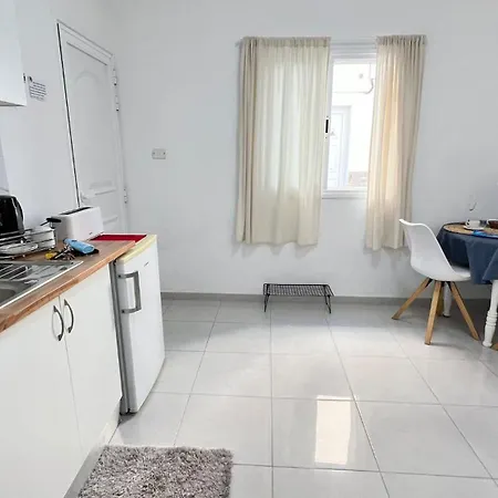 Апартаменты Salty Breeze In Center Of