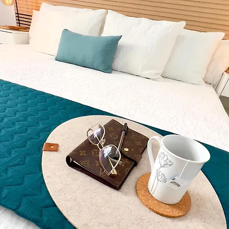 Salty Breeze In Center Of 公寓